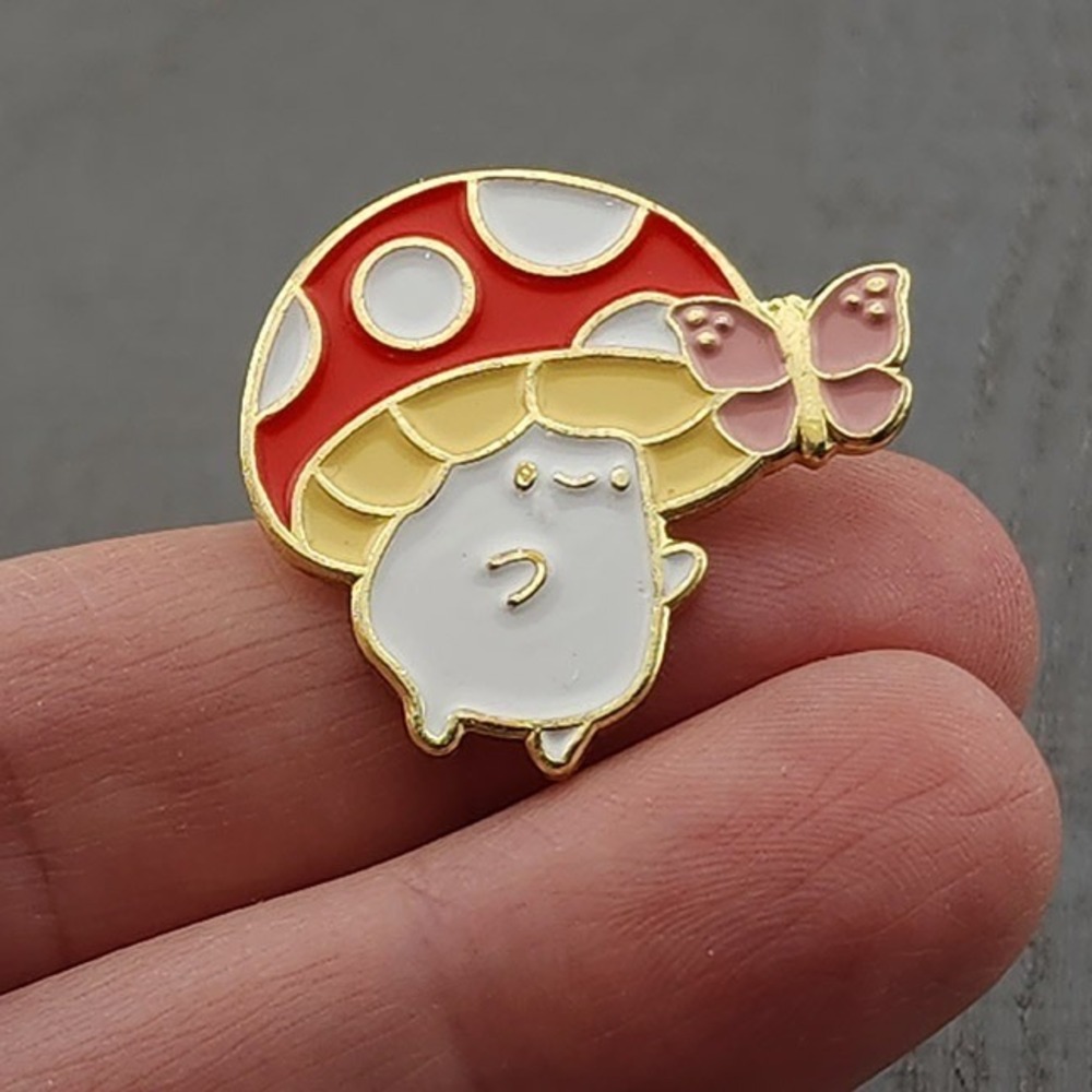 Adorable Mushroom Pin with‎ Butterfly, goldtone metal enamel pin